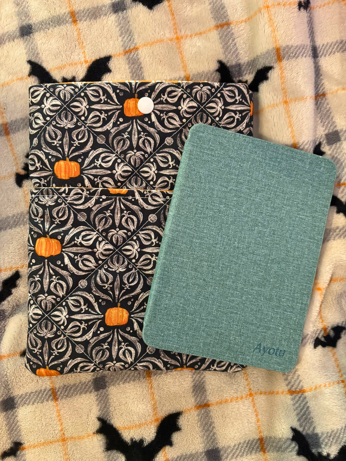 Victorian Pumpkin Book/E-reader Sleeve
