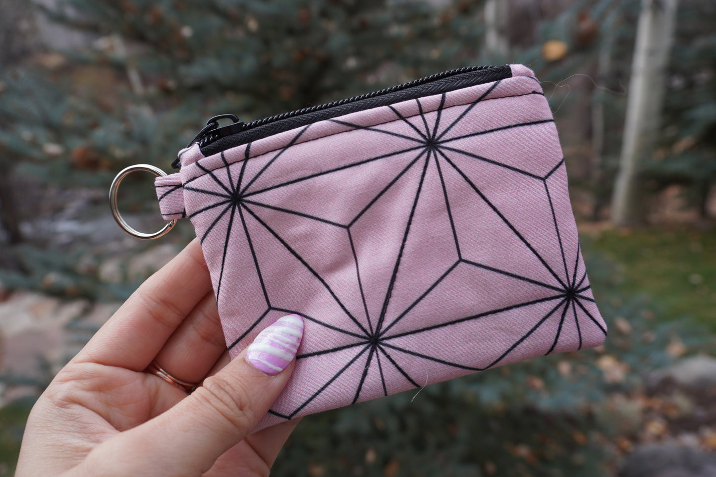 Anime-Inspired Pink Geometric Quilted Card Wallet