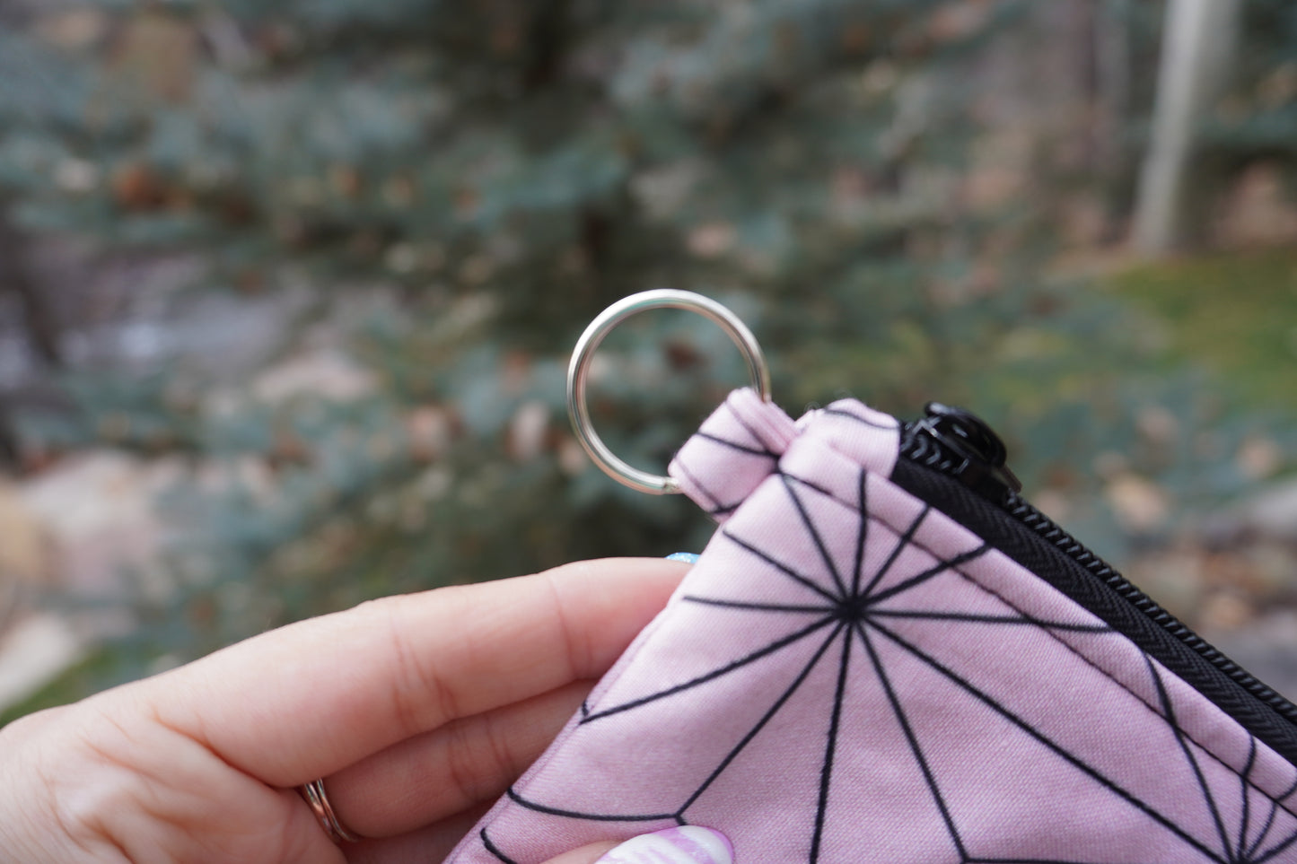 Anime-Inspired Pink Geometric Quilted Card Wallet